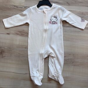 Hello Kitty Footed Sleeper Pajamas 3-6 Months NWT Cream Zip Baby Outfit